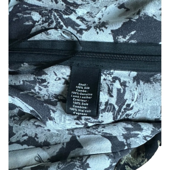 Elizabeth and James Silk Mini Skirt Size Medium - Picture 4 of 7